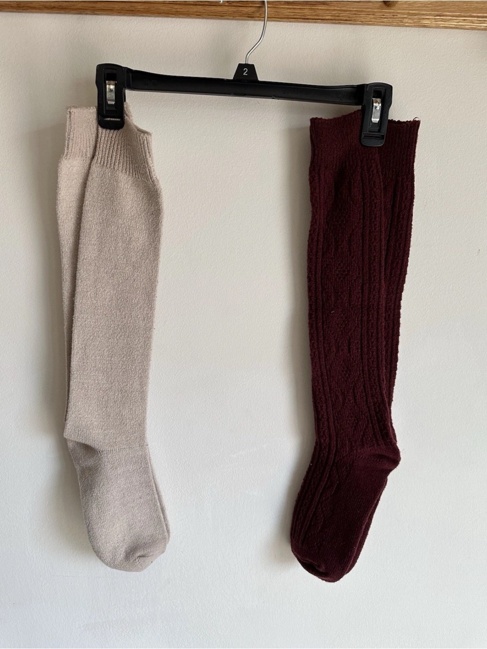 NWOT Ribbed Cable Knit Over-the-Calf Socks - Beige and Burgundy Unbranded OS